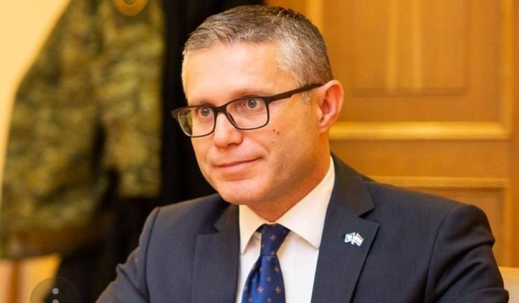 Alarmon ish-inspektori i AKI-së: Serbia do të përpiqet të pengojë marrëveshjen e normalizimit