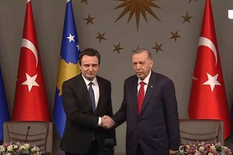 Presidenti Erdogan bëri thirrje për dialog mes Kosovës dhe Serbisë