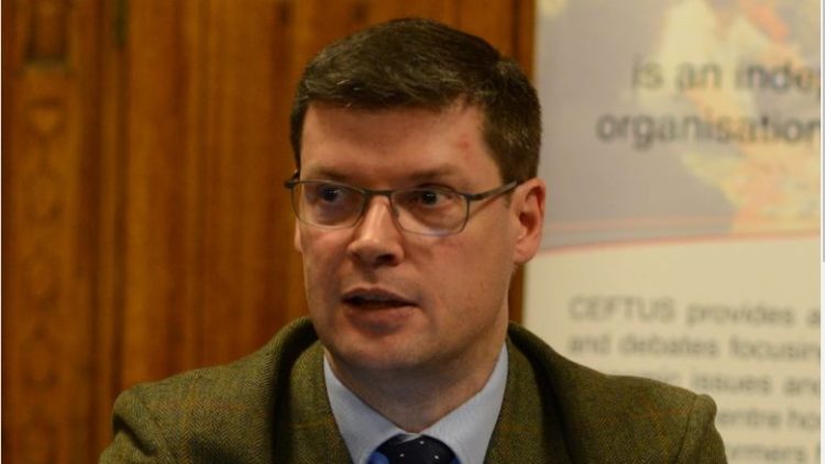 Analisti britanik, Ker-Lindsay: Alternativë e Asociacionit në Kosovë – ndryshimi i kufijve etnik