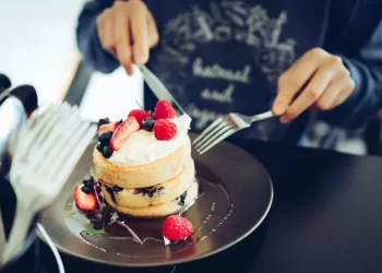 Pse jemi më të uritur në dimër?