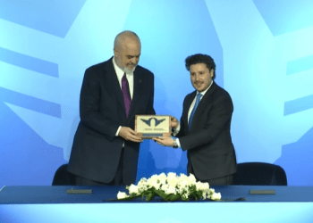 Përfundon mbledhja e qeverive Shqipëri-Mali i Zi, firmosen marrëveshjet ndërqeveritare