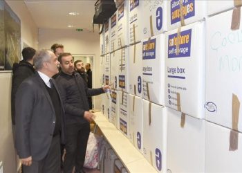 Britani, komuniteti turk mblodhi 10 tonë ndihma për të prekurit e tërmetit