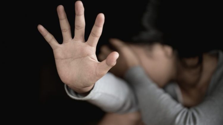 Sulmohet seksualisht një femër në Komoran