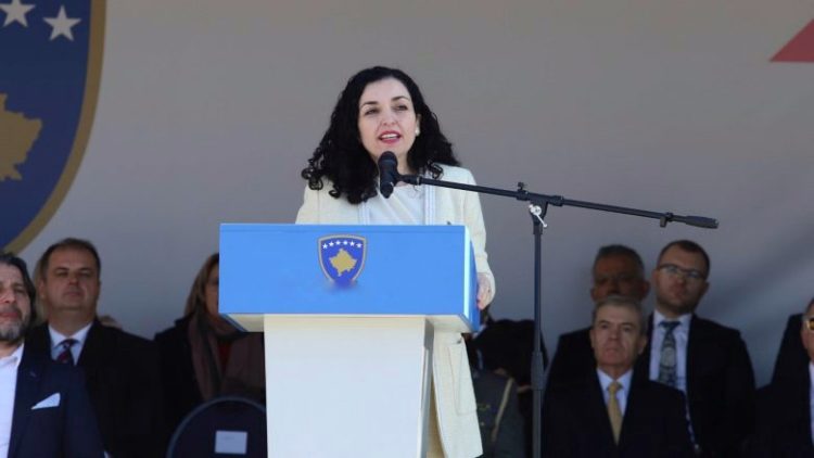 Parakalimi i FSK-së dhe Policisë, Osmani: Pjesë e ndritshme e historisë, po na bëjnë krenarë