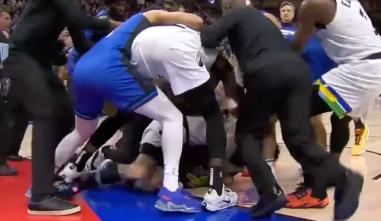 Sherr në ndeshjen e NBA, përjashtohen 5 basketbollistë