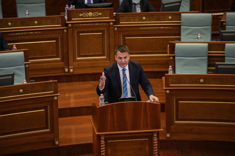 Muja akuzon qeveritë e kaluara për rritjen e tatimit në pronë