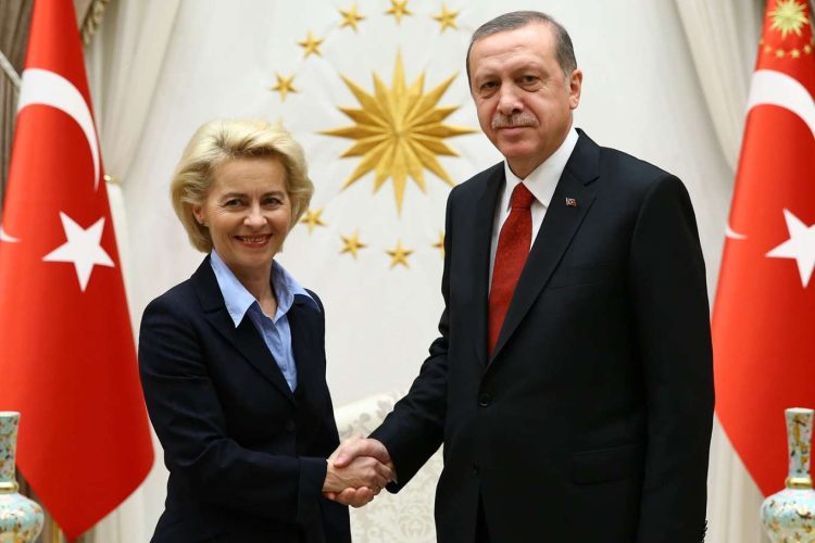 Von der Leyen telefonon Erdogan, premton mbështetje shtesë