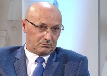 ‘Shqiptari i ndershëm,’ F.Sheholli: Asociacioni do të bëhet, me apo pa Kurtin”, Sheholli: Qytetarët janë lodhë, të bllokuar e pa viza