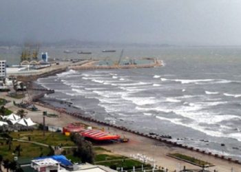 Pas motit të ligë, pritet që të rinisë lundrimi i anijeve në Portin e Durrësit