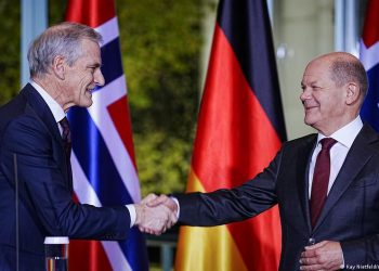 Norvegjia blen 54 tanke “Leopard” nga Gjermania