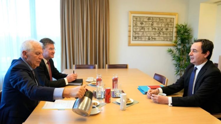 Marrëveshja Kosovë-Serbi, Kurti nis takimin me zyrtarët evropianë