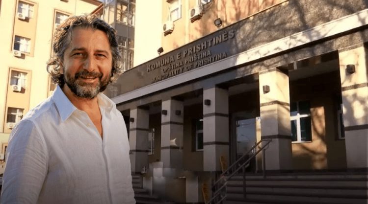 Stafi politik i Prishtinës merr nga dy paga në sektorin publik