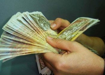 Paga minimale në Shqipëri mbetet më e ulëta në Evropë, thellohet diferenca me rajonin