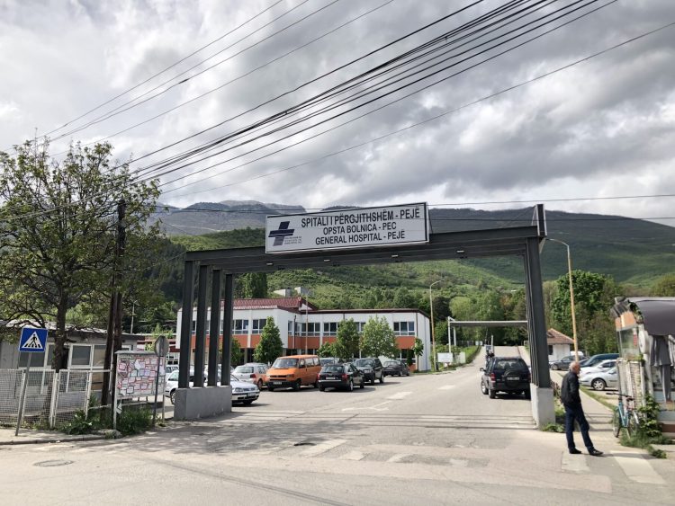 Spitalet e Pejës e Gjakovës përfitojnë 5.5 milion franga për grupet e margjinalizuara