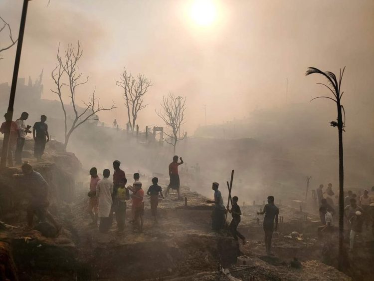 Zjarri i madh përfshin kampin Rohingya në Bangladesh