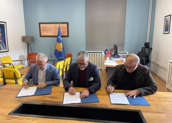 Nënshkruhet marrëveshja që i hap rrugë funksionalizimit të Pediatrisë në Mitrovicë