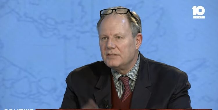 Gazetari i vetëm ndërkombëtar që raporti ofensiven serbe: Prekazi alarmoi botën