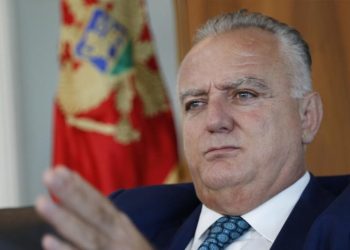 Deputeti shqiptar në Mal të Zi kritikon politikat e Abazoviçit – Mbështet Kurtin në përballjen e tij me Vuçiqin