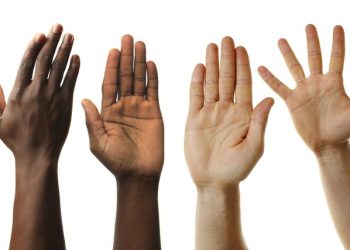 Ç’ thonë duart për shëndetin; 5 sëmundjet që zbulohen nga duart