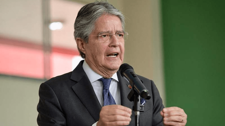 Presidenti i Ekuadorit rezulton pozitiv me COVID-19