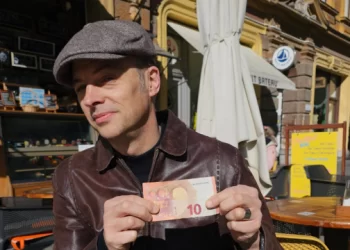 Gazetari i BBC-së me bast publik: 10 euro që sot s’do të ketë marrëveshje