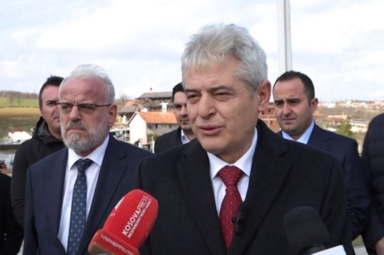 Ahmeti në Prekaz: Gjaku i Jasharajve, dritë për Kosovën