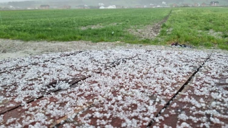 Breshër e shi – disa komuna të Kosovës përfshihen nga stuhia