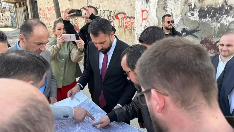 Për herë të parë do të rregullohet rrjeti i ujësjellsit, ministrat Krasniqi e Aliu vizitojnë fshatrat dhe lagjet e Fushë Kosovës