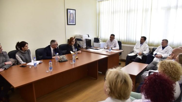 Vitia thotë se falë shërbimeve të reja në Klinikën e Oftalmologjisë, 2 milionë euro u kursyen nga buxheti