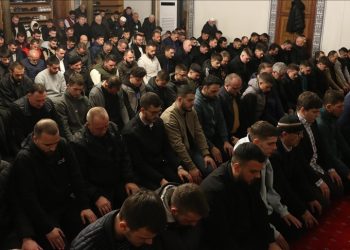 Në Kosovë, Shqipëri dhe Maqedoni falet namazi i parë i teravisë