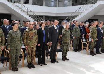 Vjen drejtori i ri i Ekipit Këshillues dhe Ndërlidhës të NATO-s, Kurti: Kjo na mundëson të ruajmë sigurinë aktuale