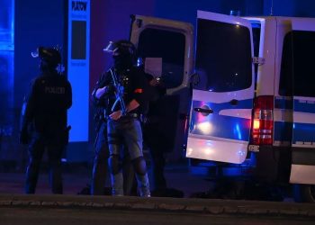 Të shtëna me armë në Hamburg të Gjermanisë, 7 të vdekur