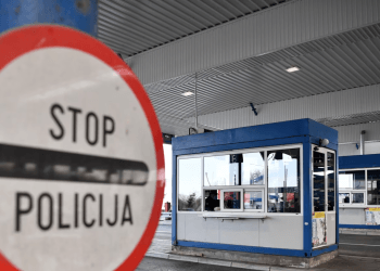 Arrestohen tre kroatë që tentuan “të fusin material radioaktiv” në Serbi