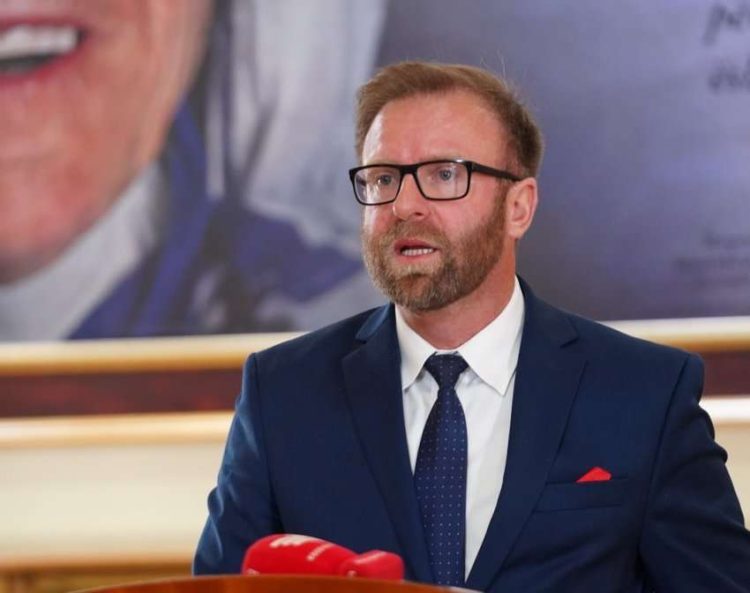 Abazi “zbulon” arsyen për ekstraterritorialitetin e kishave serbe, lidhet me ari