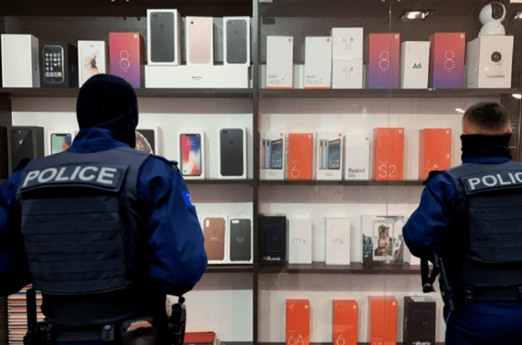 Tjetër operacion nga shteti: Policia ‘zbarkon’ në disa mobi-shop