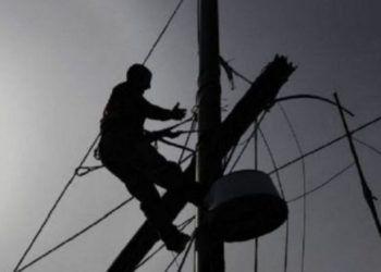 Humb jetën pasi ra në kontakt me rrymën elektrike punonjësi i bashkisë në Shkodër