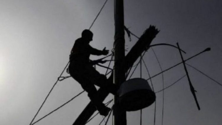 Humb jetën pasi ra në kontakt me rrymën elektrike punonjësi i bashkisë në Shkodër