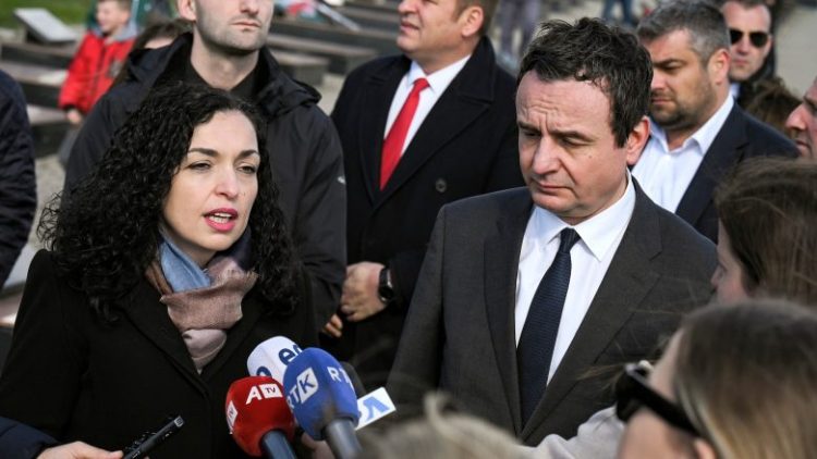 Osmani e Kurti: Masakra e Izbicës, dëshmi e gjenocidit të Serbisë në Kosovë