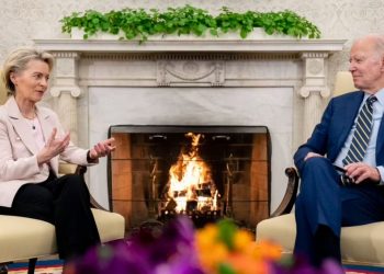 Biden, Von der Leyen bisedojnë për subvencionimin e kompanive amerikane