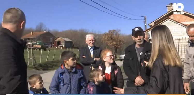 Fëmijët ndalen nga shkolla për shkak të transportit, kryetari i Gjakovës: S’është problem i pazgjidhshëm