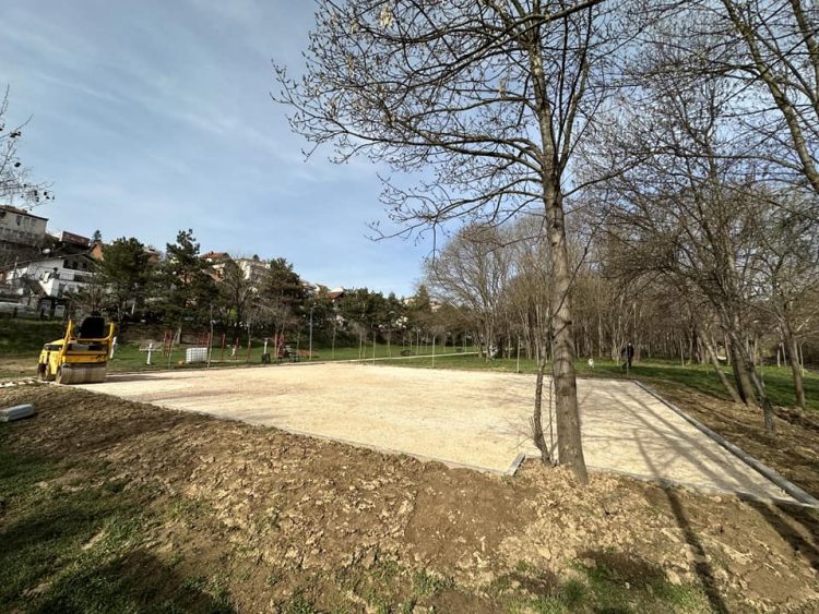 Taukbahqja po bëhet me fushë të Streetball, drejtori Rugova jep detajet