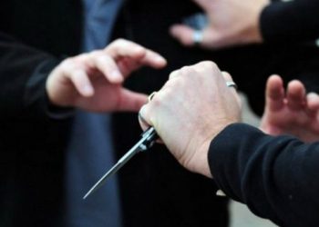Konflikt mes adoleshentëve në Kamëz, 15-vjeçari plagos me thikë bashkëmoshatarin