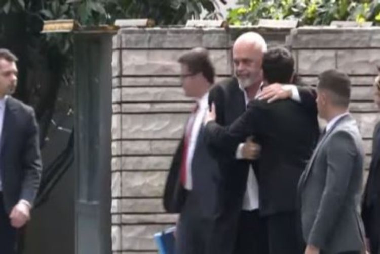 Përfundon takimi Rama- Kurti, u bisedua për marrëveshjen e Ohrit