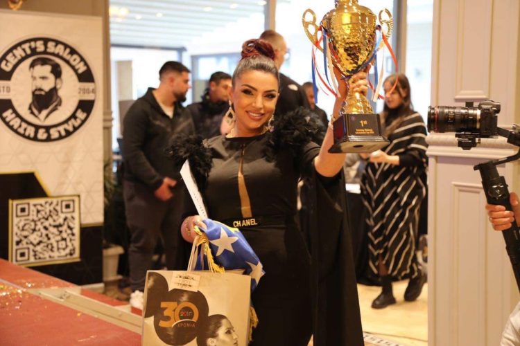 Grimerja nga Mitrovica merr çmimin e Make Up artistes me të mirë!