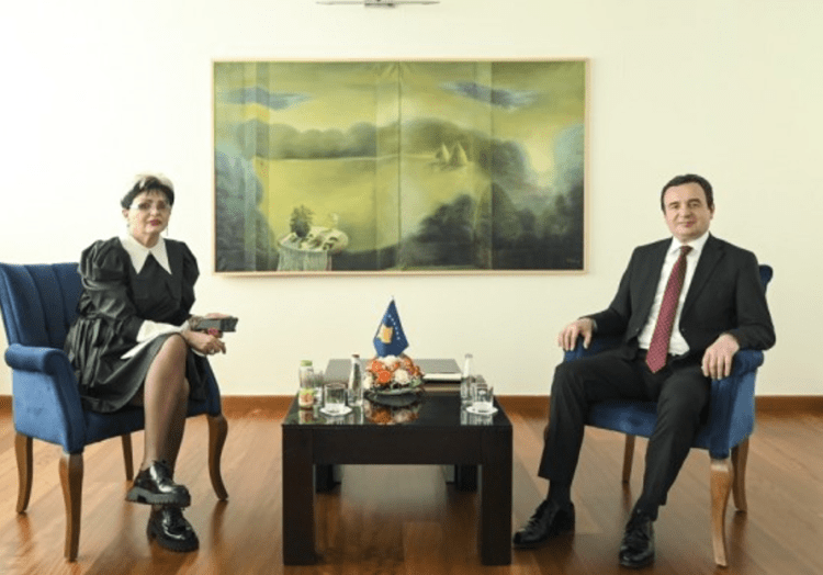 Kurti takon kandidaten për kryetare të Komunës së Zveçanit