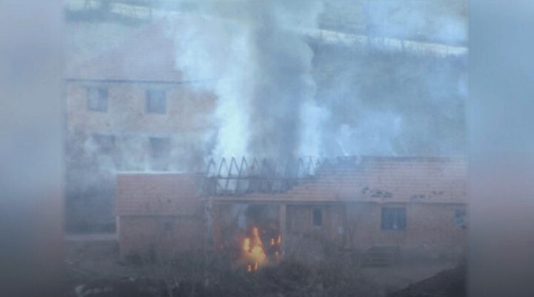 Reagimi i serbëve kur BBC po transmetonte xhirimet nga Prekazi prej dhomave të montimit në hotelin “Grand”