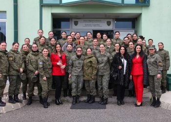 Në Ministrinë e Mbrojtjes dhe FSK u kremtua 8 Marsi, Dita Ndërkombëtare e Gruas