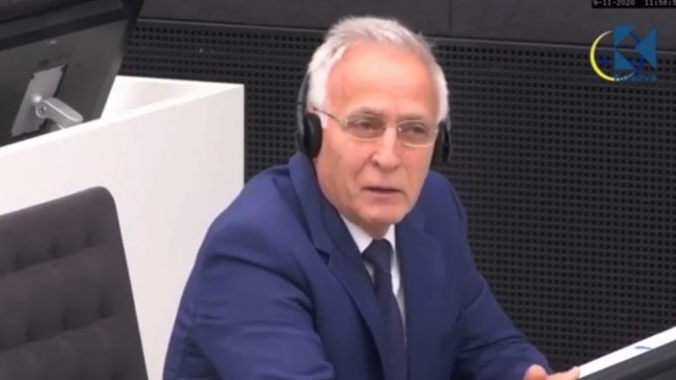 “Jam arsimuar për mësues, por jam detyruar të luftoj kundër Serbisë”, vajza e Krasniqit kujton fjalimin e tij në Gjykatën Speciale