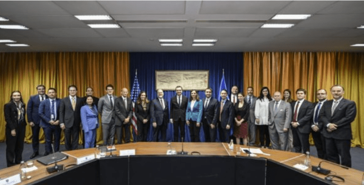 Kurti pret përfaqësues të organizatave dhe kompanive amerikane: Ia vlen të investohet në Kosovë