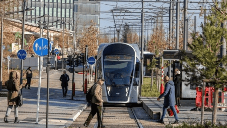 Në vendin më të pasur në Evropë, transporti publik është falas – të gjithë thonë se janë të kënaqur